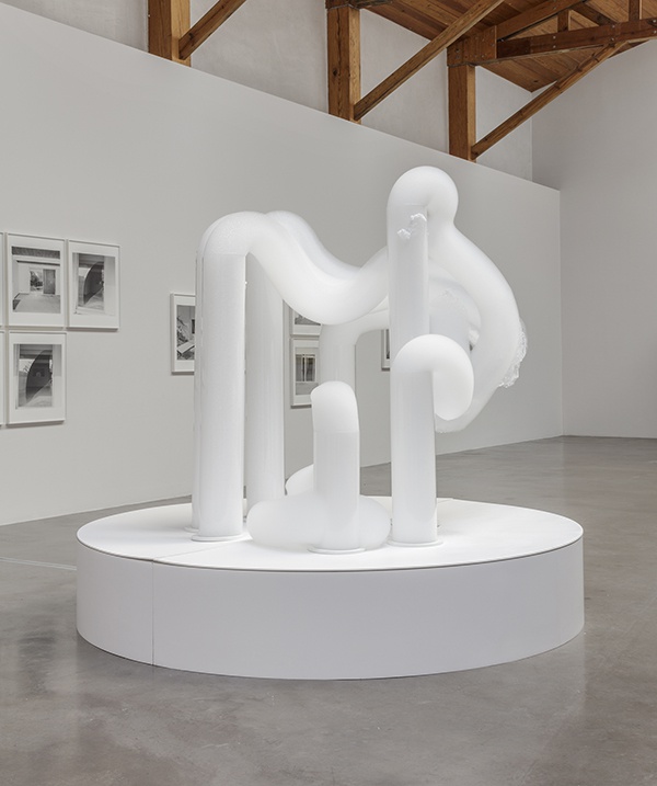 “Unidades y Continuidades” at kurimanzutto, Mexico City •Mousse Magazine