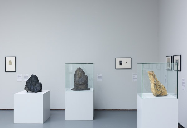 Brancusi, Rosso, Man Ray "Framing Sculpture" installation view at Museum Boijmans Van Beuningen, Rotterdam, 2014