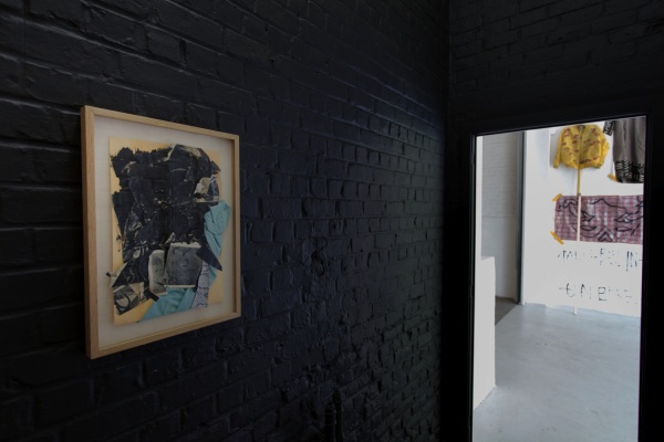 "Black & Vases" at Komplot, Brussels