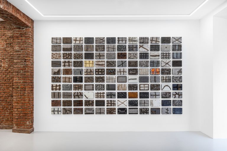 Matisse Mesnil “Sutura” at Romero Paprocki, Milan — Mousse Magazine and Publishing