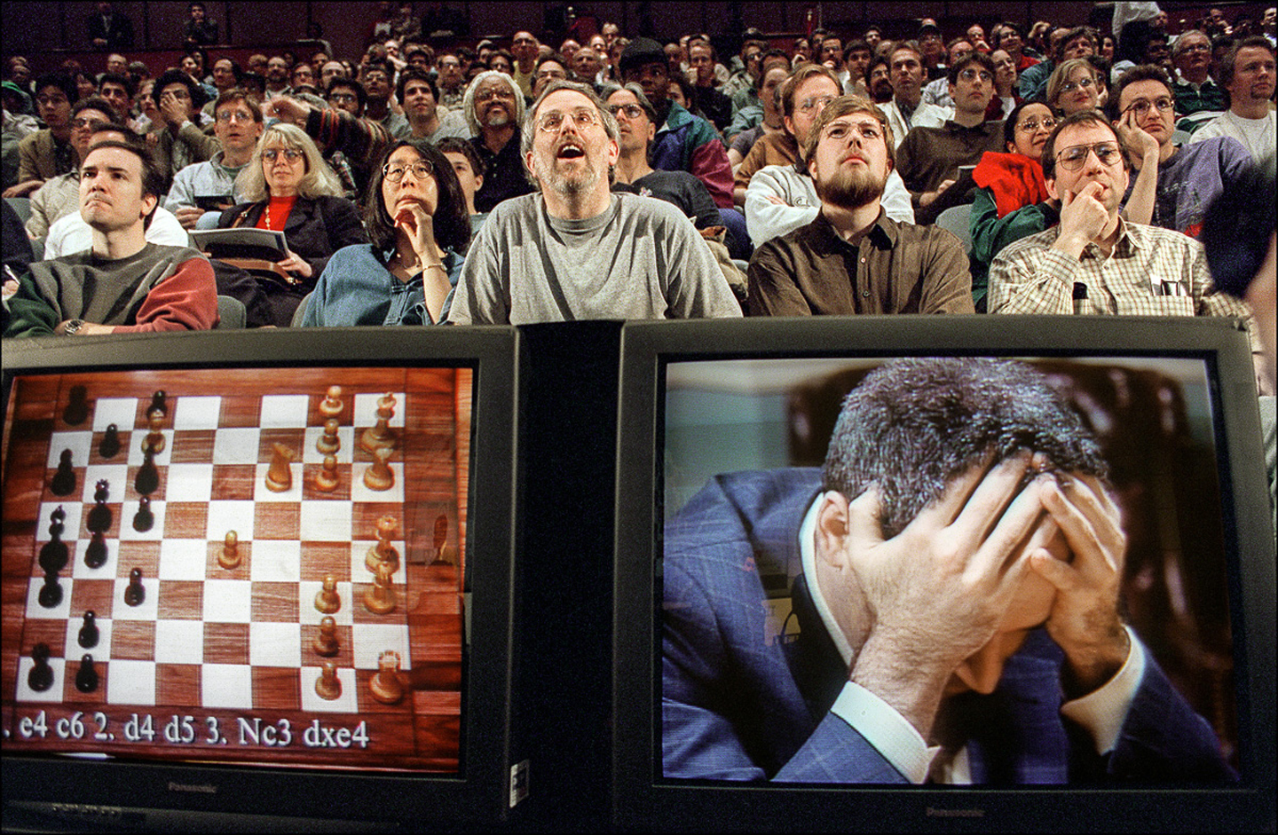 Bobby Fischer , an eight-time U.S. chess champion, ponders his next News  Photo - Getty Images