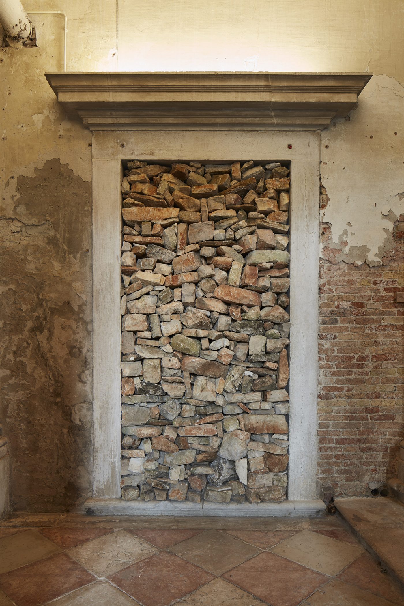 Italiaans vrede bloeden Jannis Kounellis “Jannis Kounellis” at Fondazione Prada, Venice — Mousse Magazine and Publishing Italiaans vrede bloeden Jannis Kounellis “Jannis Kounellis” at Fondazione Prada, Venice — Mousse Magazine and Publishing
